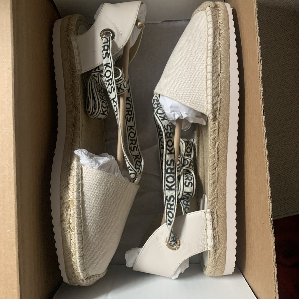 MICHAEL Michael Kors Womens Yara Beige Espadrilles 11M Ankle Straps Shoe Logo - Picture 7 of 7